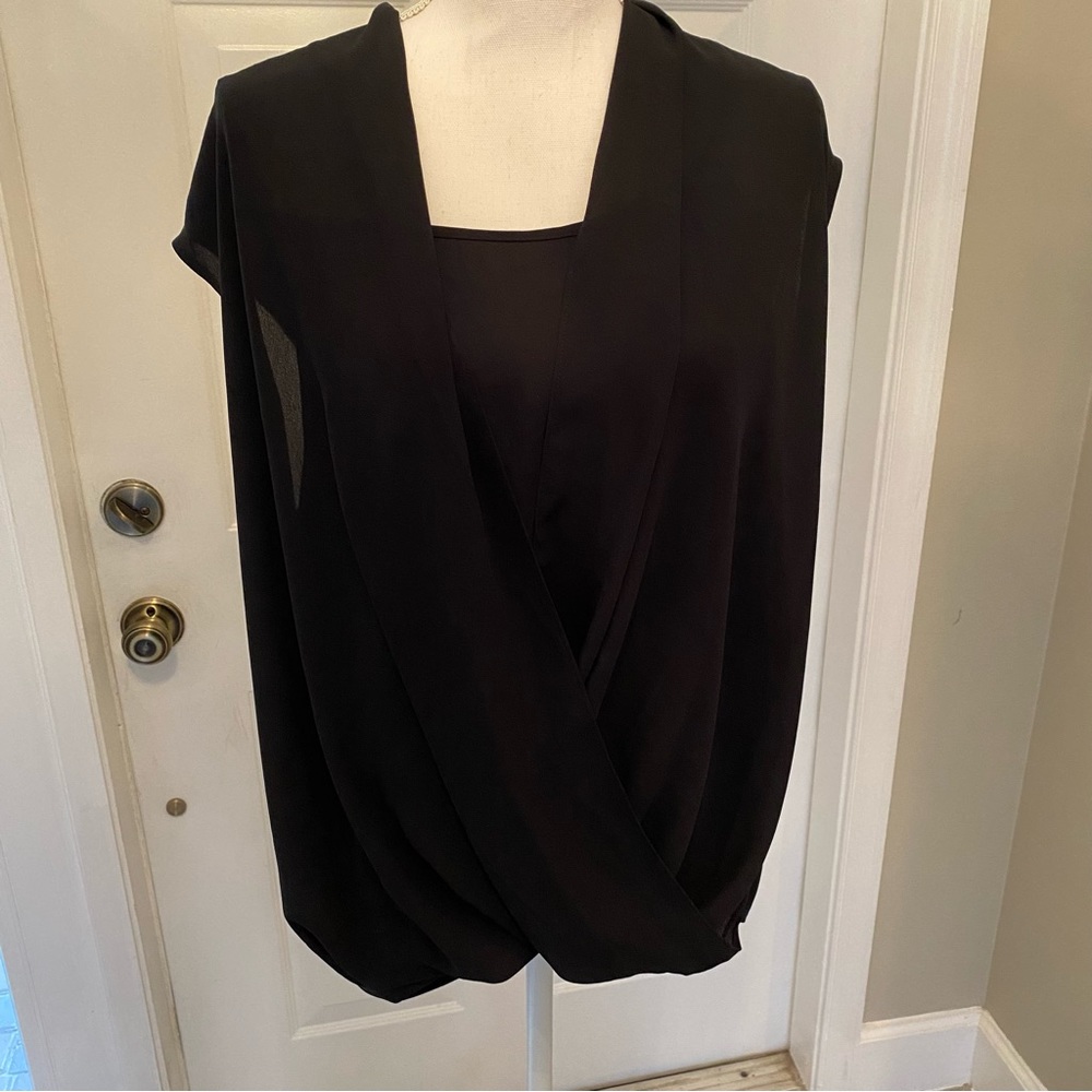 Mossimo sleeveless black blouse